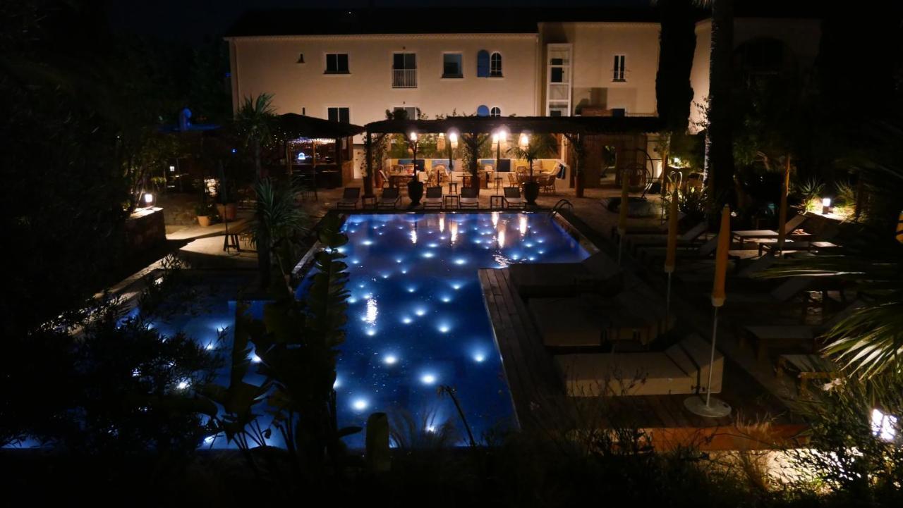 Hotel La Piscine Le Lavandou Zewnętrze zdjęcie